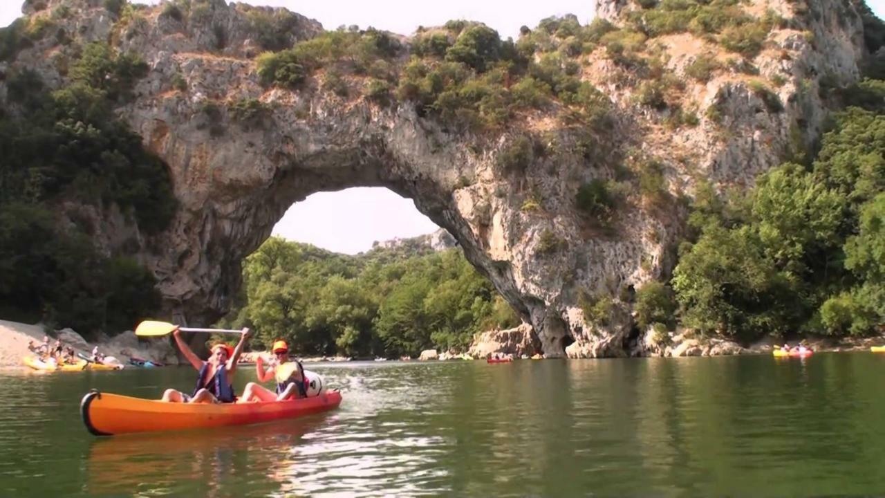 Mas Des Gardies Saint-Julien-de-Peyrolas Экстерьер фото